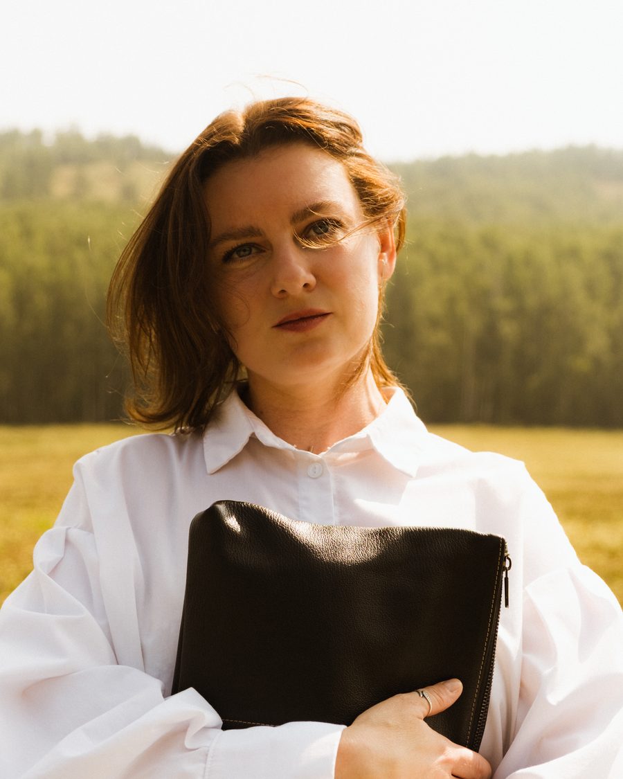 Полина
