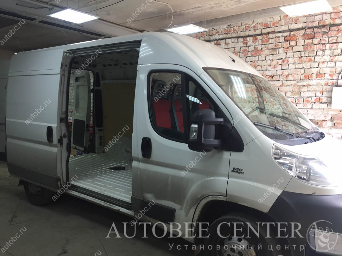 Fiat Ducato (обшивка пола и арок фанерой)