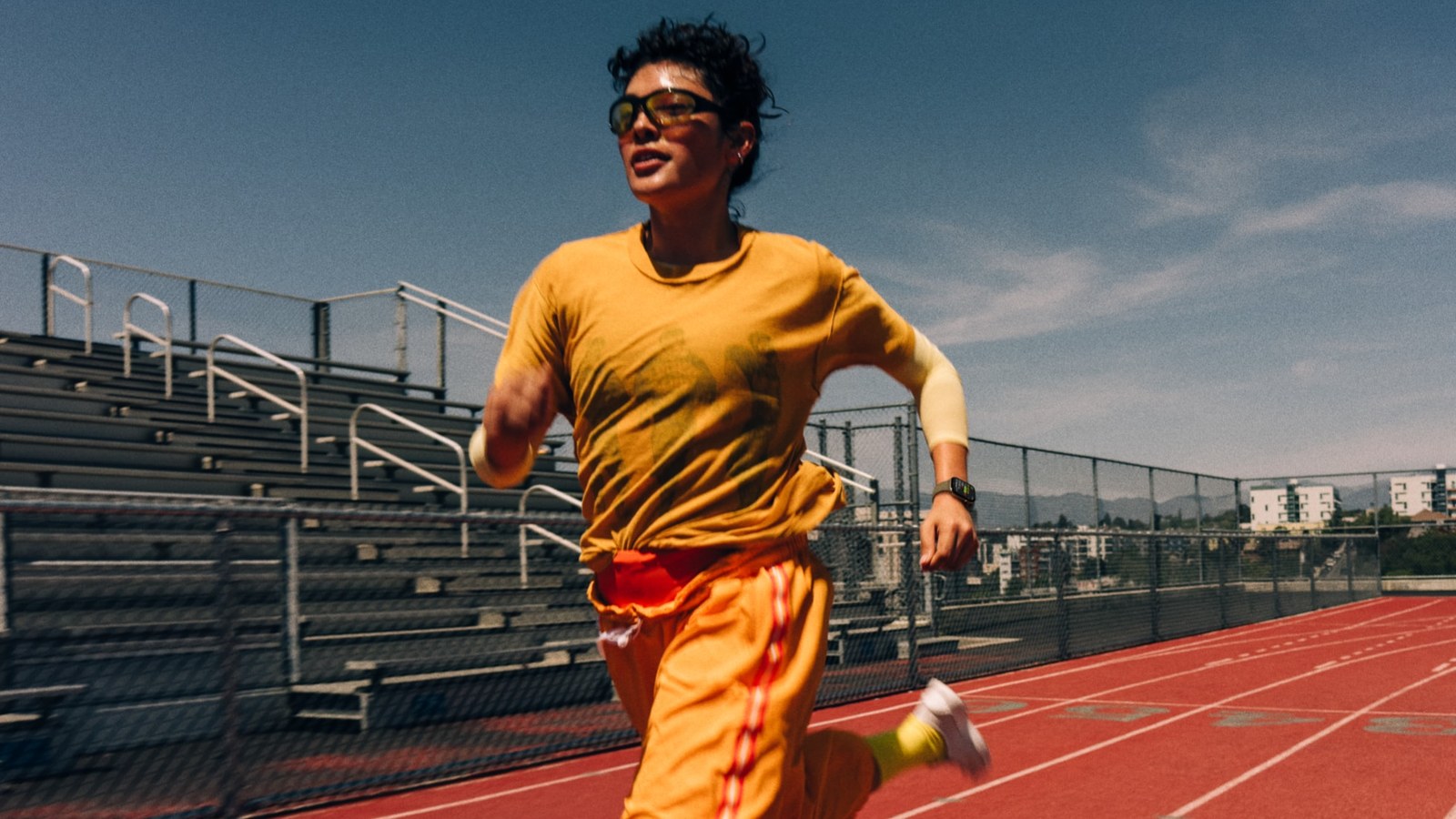 Apple Watch Series 12 на тренировке — бег Apple Watch Series 12 на тренировке — бег