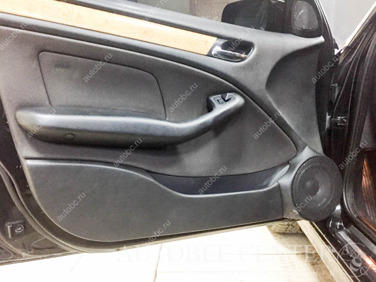BMW 3 серии E46 подиумы под НЧ