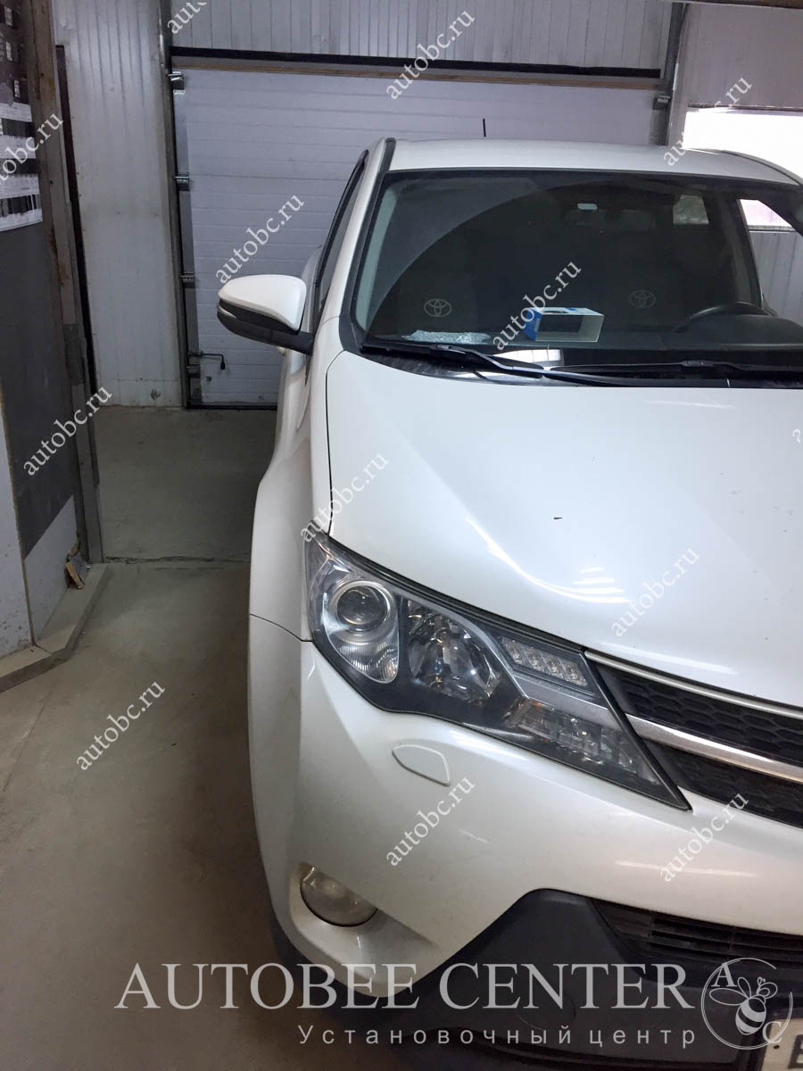Toyota Rav 4 (установка NeoLine X-COP 9100)