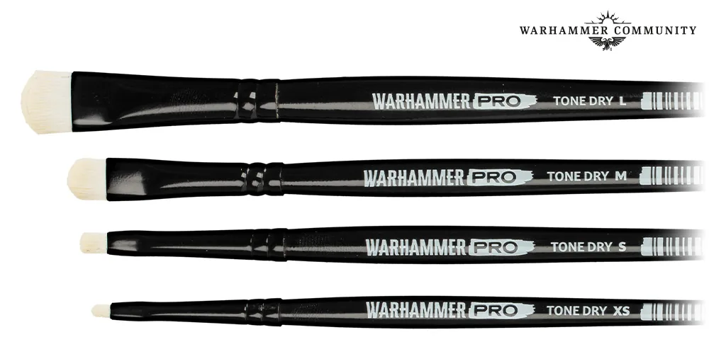 Четыре кисти Warhammer Pro Tone Dry размеров XS, S, M и L