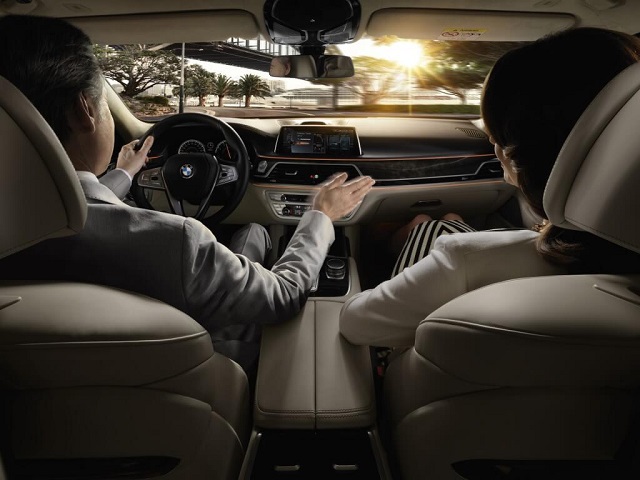 Новинка от BMW по управлению жестами