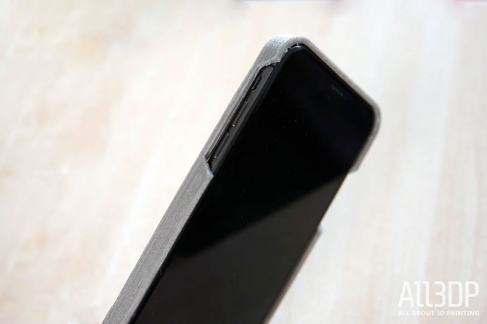 Противоударная защита для iPhone XS &ndash;&nbsp; успешный пример печати TPU на скорости 20 мм/с