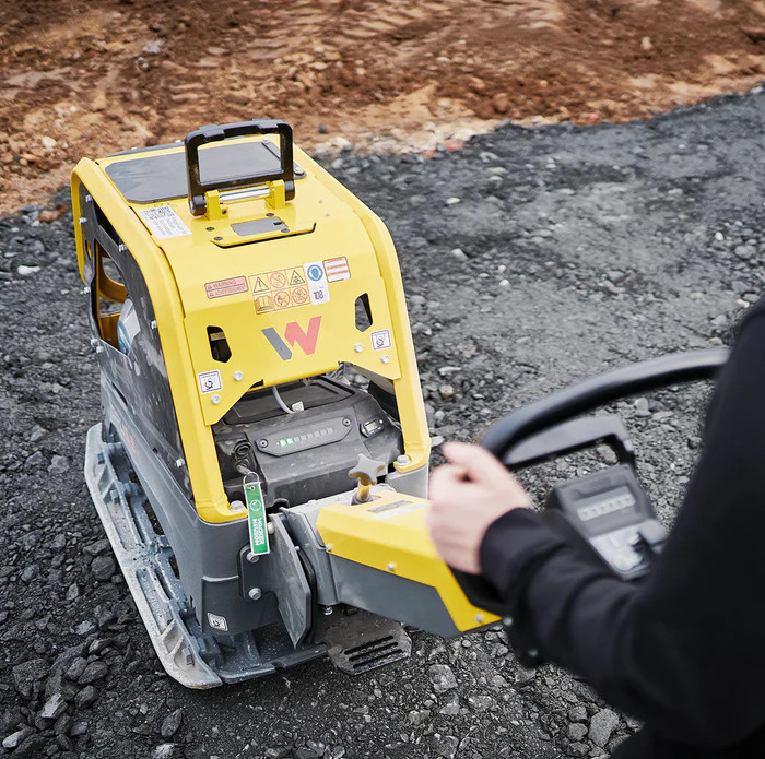 Реверсивная виброплита Wacker Neuson нового поколения