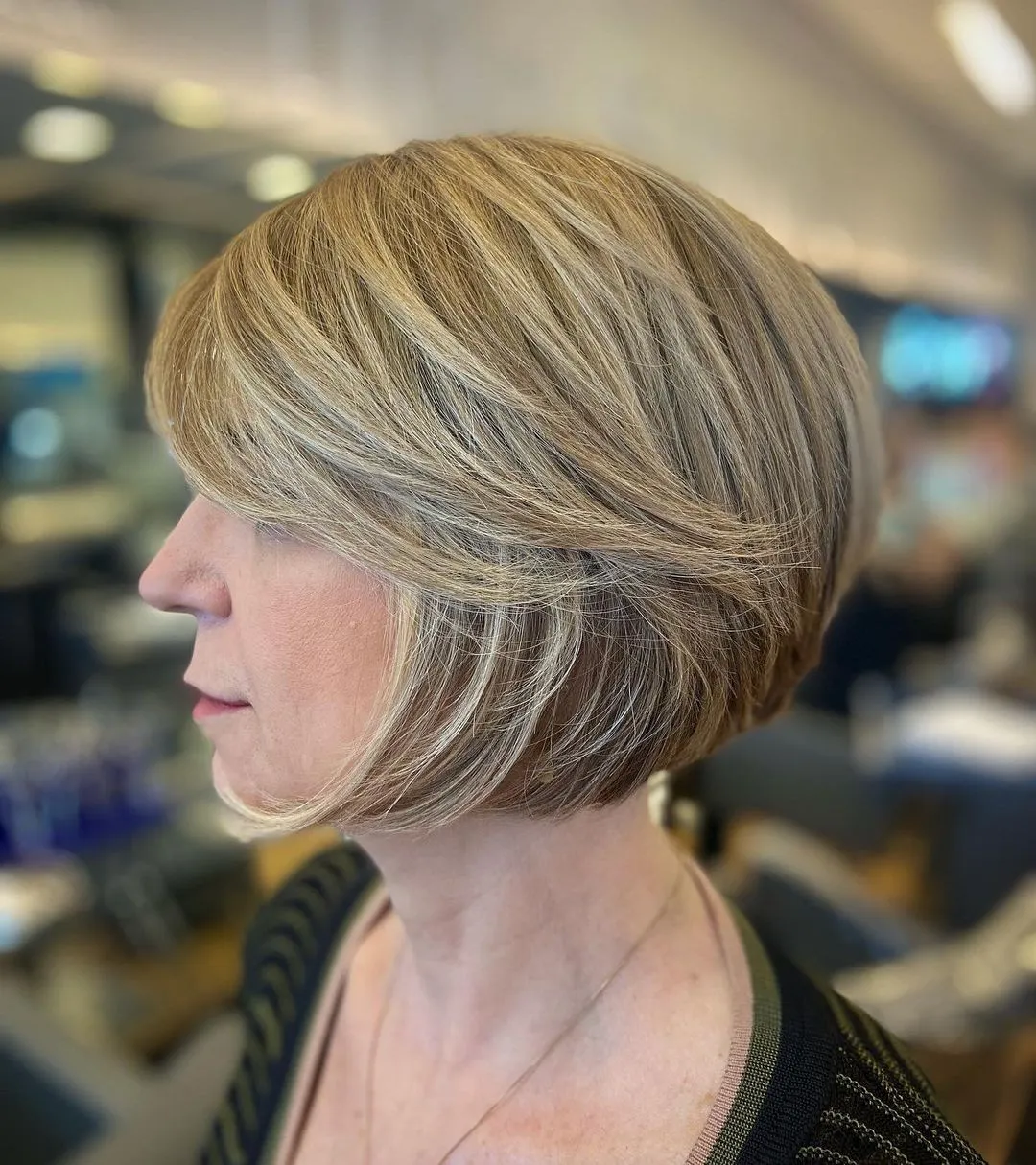 18-jaw-length-curled-under-bob 18-jaw-length-curled-under-bob.webp