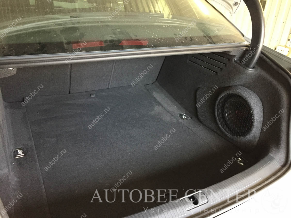 Audi A4 (сабвуфер Стелс)