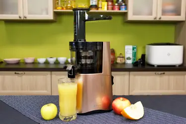 Hurom Alpha Plus H-AA с сеткой для соков с мякотью