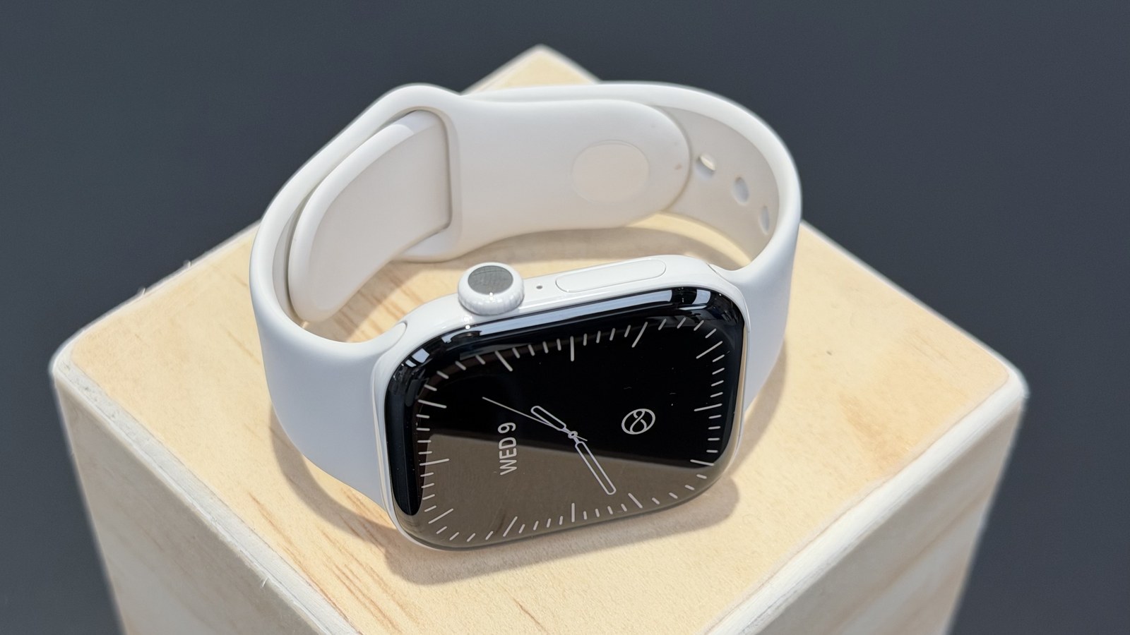 купить Apple Watch Series 12 Ceramic Pearl White и Night Blue купить Apple Watch Series 12 Ceramic Pearl White и Night Blue