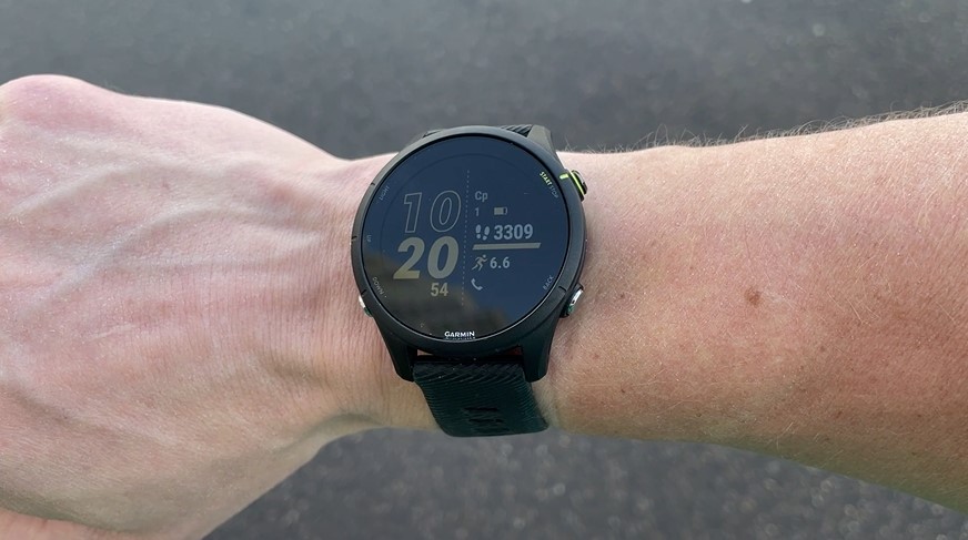 Garmin-Forerunner-255-obzor-17.jpg