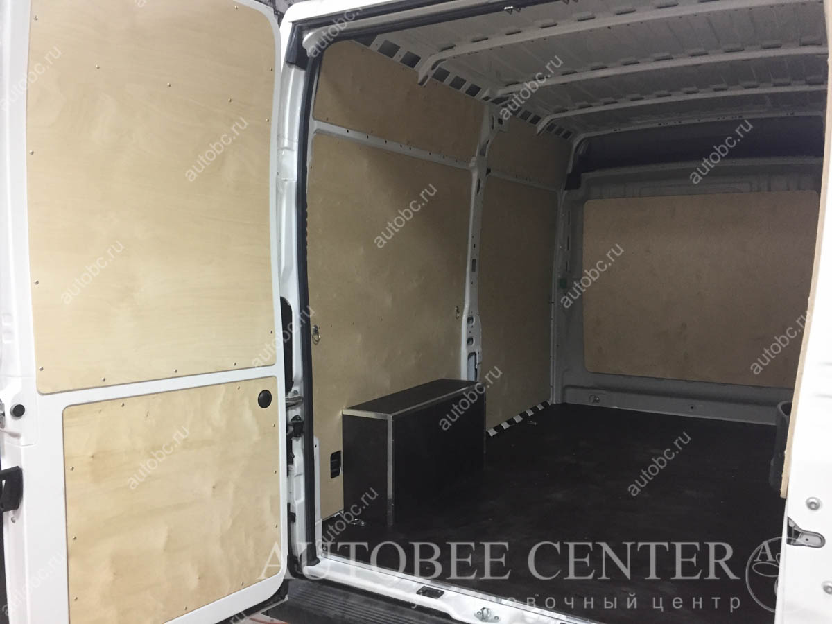 Peugeot Boxer (защита кузова фанерой)