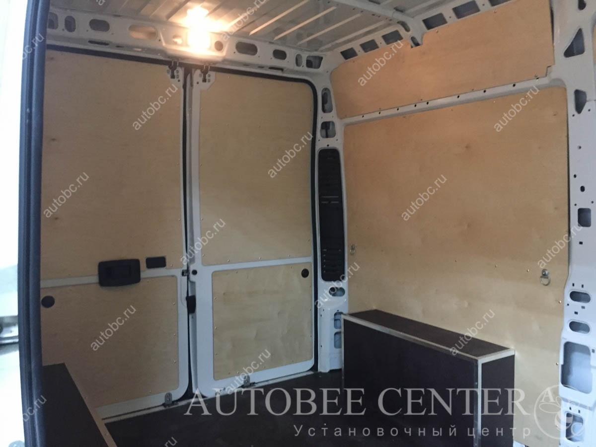 Peugeot Boxer (защита кузова фанерой)