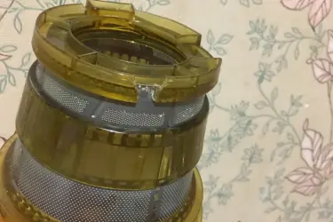 Сломанная сетка от соковыжималки Сетка для соковыжималки