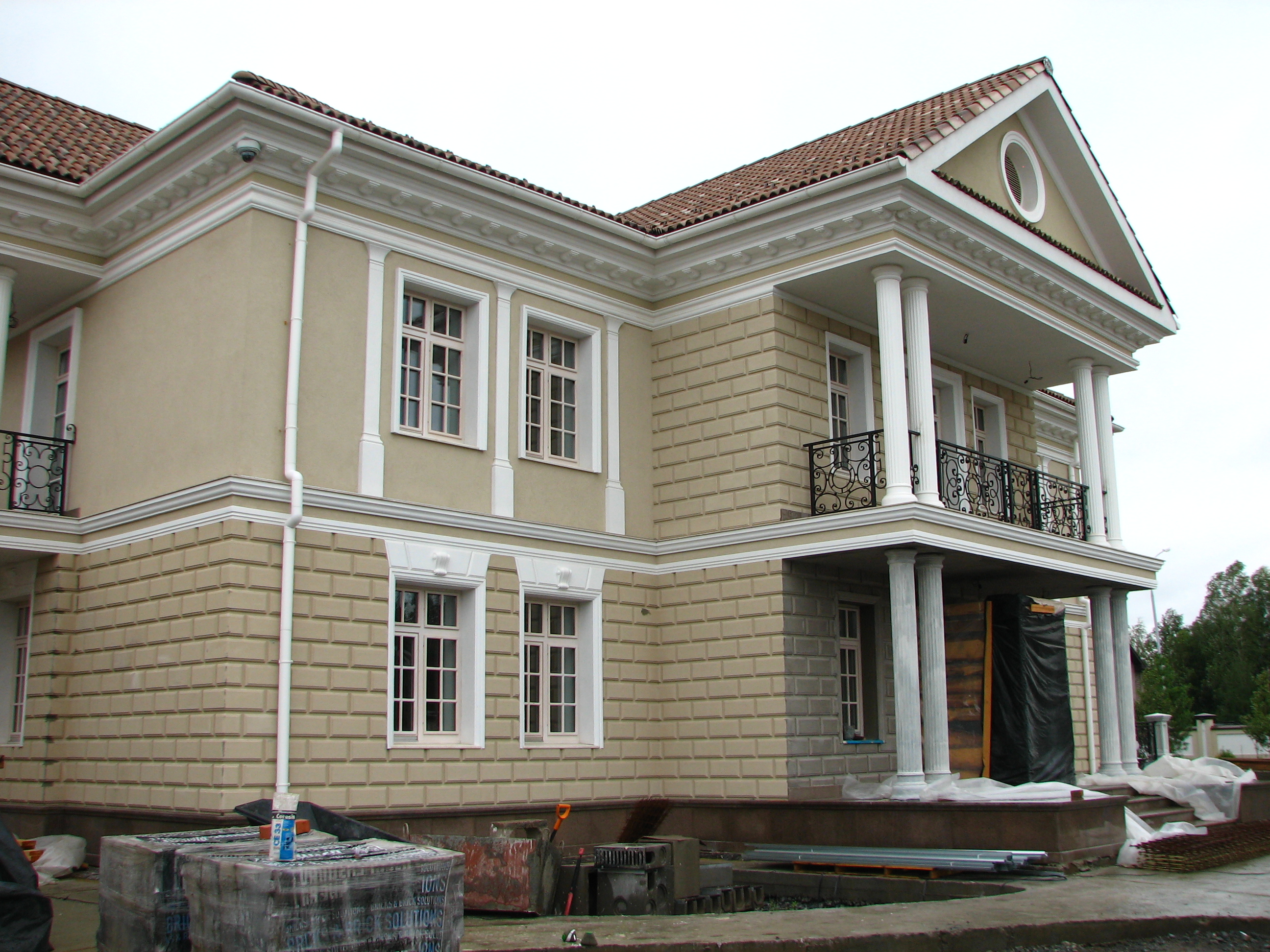 Фасадный декор из полиуретана