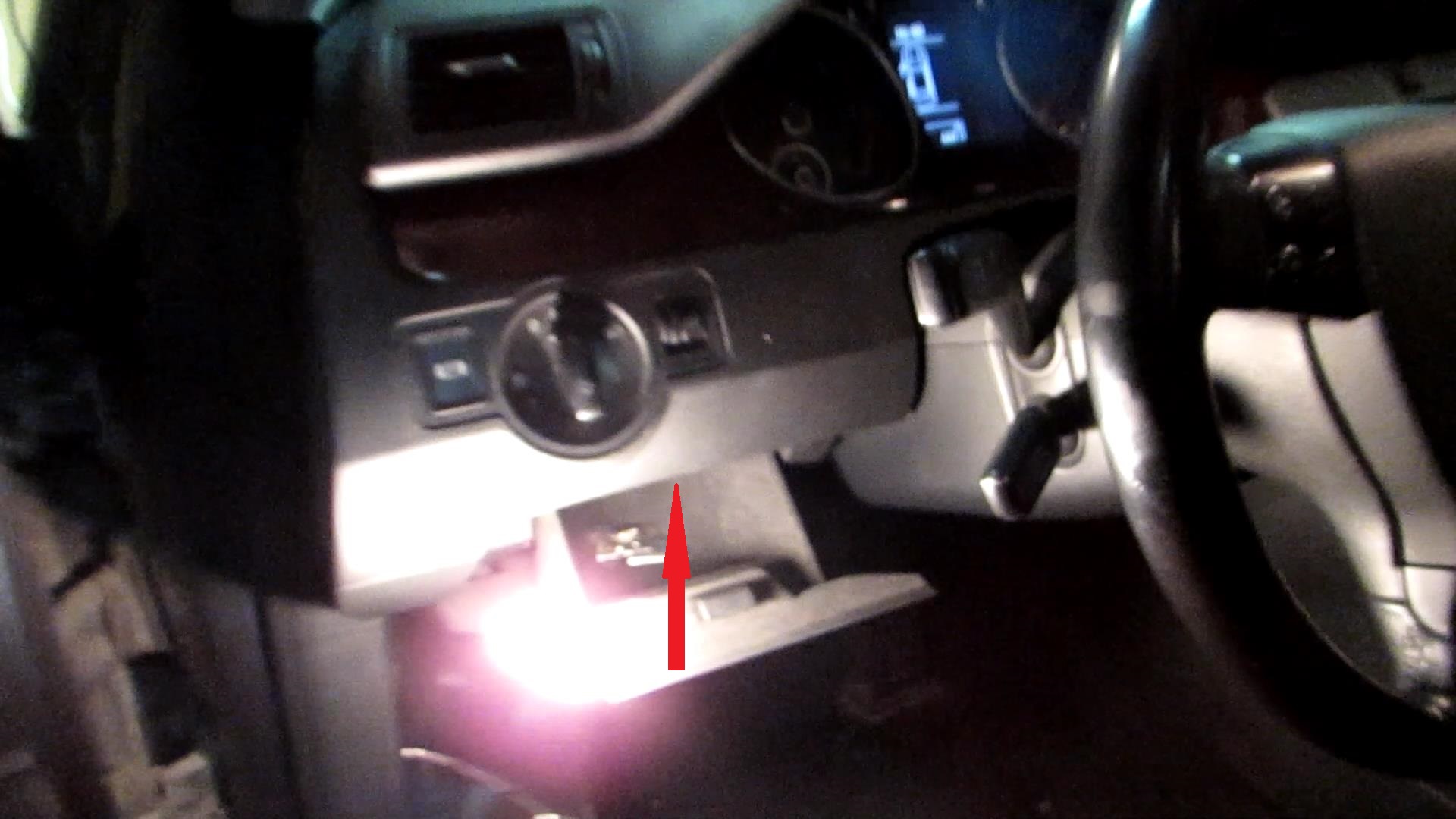 Отчет по дооснащению VW Passat B6 GSM-модулем ALTOX WBUS-4 16