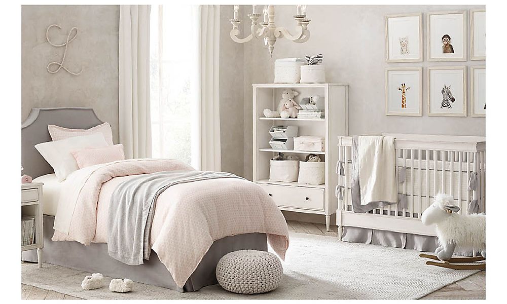 Очаровательная комната для двух девочек разного возраста Restoration Hardware