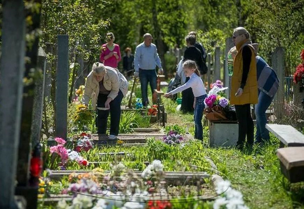 Запрет на посещение кладбищ беременным и детям