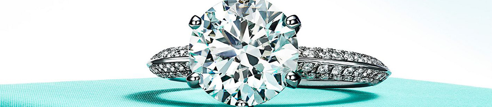 магазин брендовых ювелирных изделий Tiffany&Co магазин брендовых ювелирных изделий Tiffany&Co