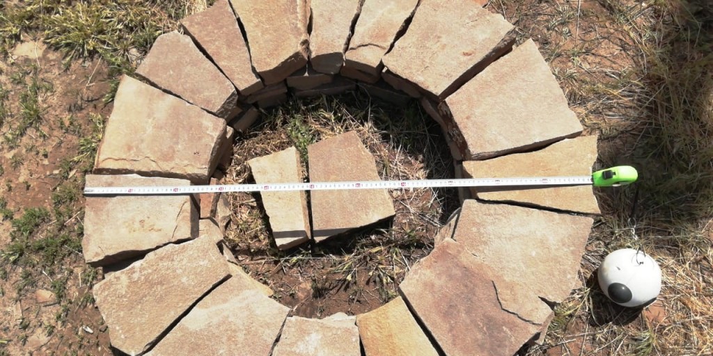 Кострище из серого песчаника Ростовского 