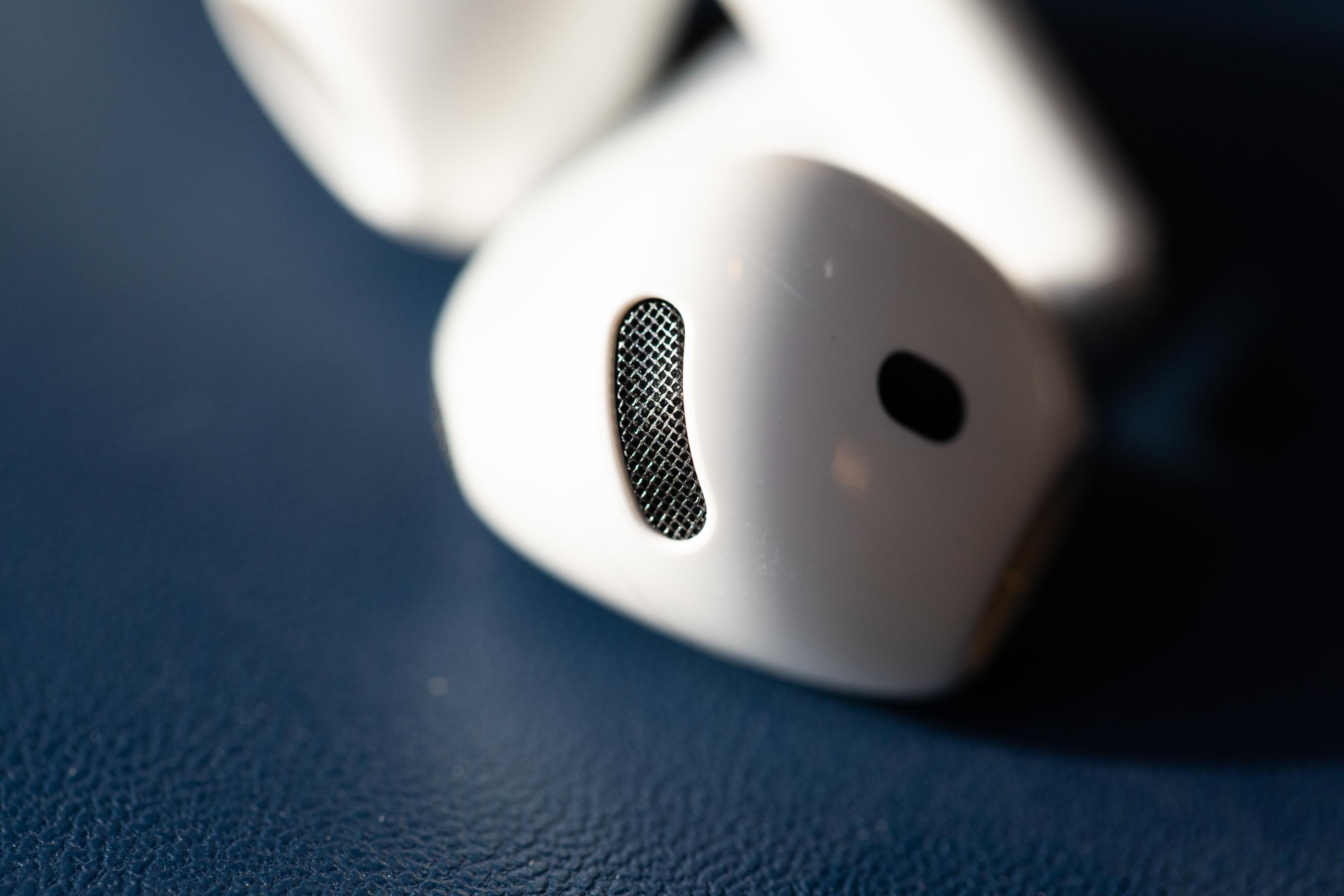Apple AirPods 5 пространственный звук