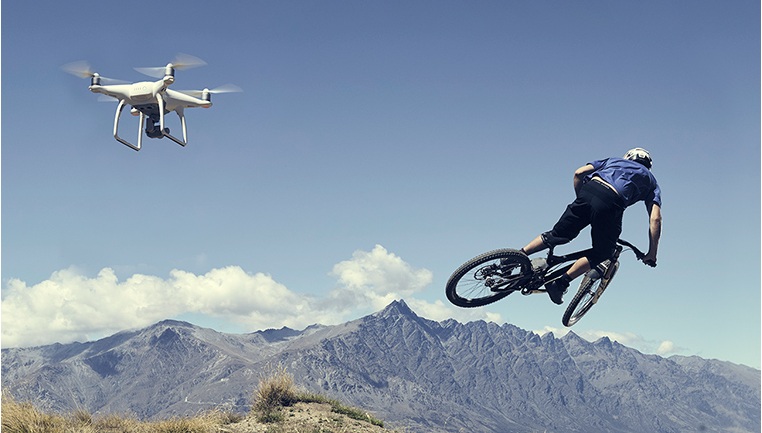 Квадрокоптер DJI Phantom 4 Advanced