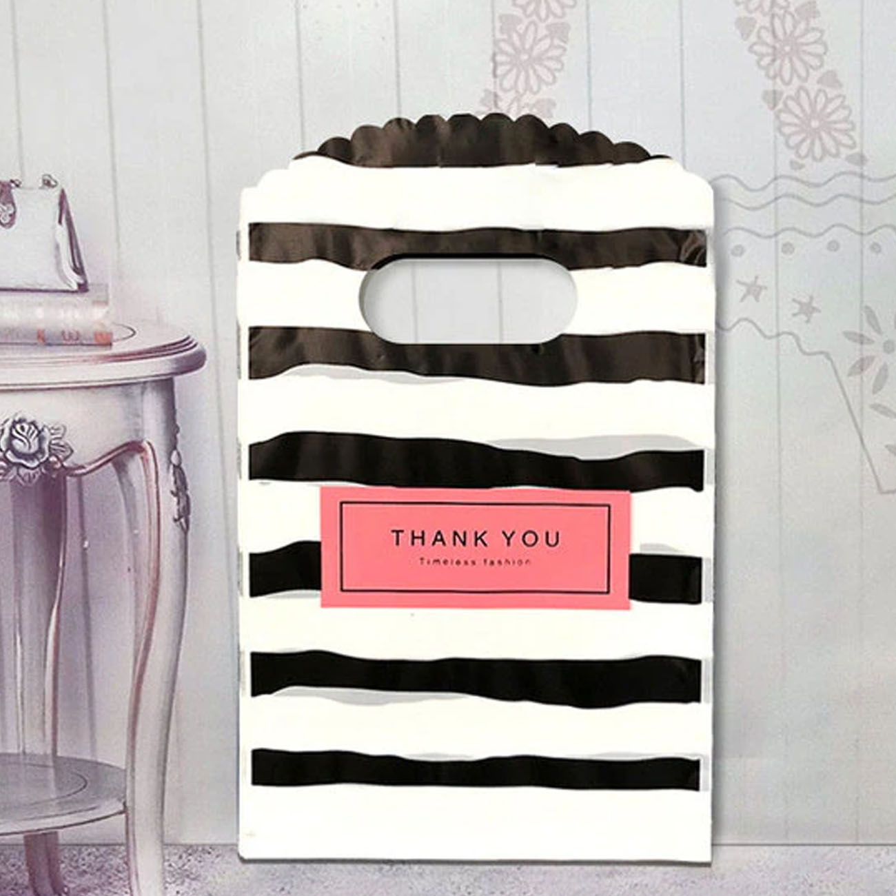 50 шт. пакетов 9х15 см полиэтиленовых подарочных с ручками Thank You полоски 50 шт. пакетов 9х15 см полиэтиленовых подарочных с ручками Thank You полоски