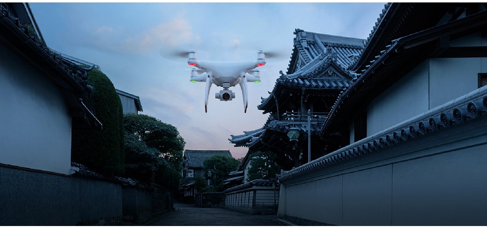 Квадрокоптер DJI Phantom 4 Advanced