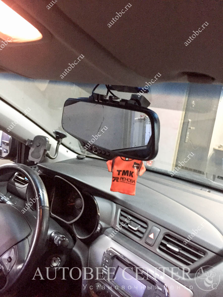 Kia Rio (установка NeoLine X27)