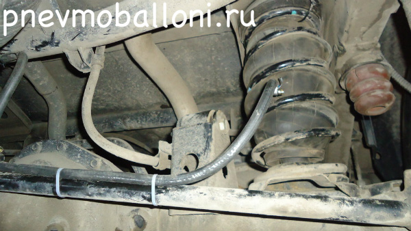 УСТАНОВКА ПНЕВМОБАЛЛОНОВ В ПРУЖИНЫ НА КАЙРОН ssangyong_kyron3_1_.jpeg
