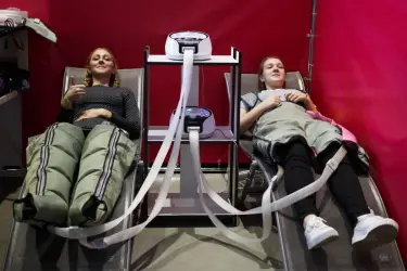 Стенд компании MaxMassage