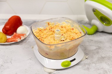 Салат «Рафаэлло» с крабовым мясом Блюда на новый год