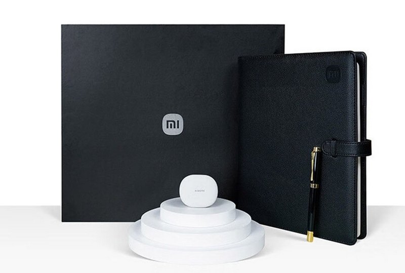 Подарочный набор Xiaomi Exclusive Gift Box RHR7398CN (наушники,тетрадь,ручка,кабель)