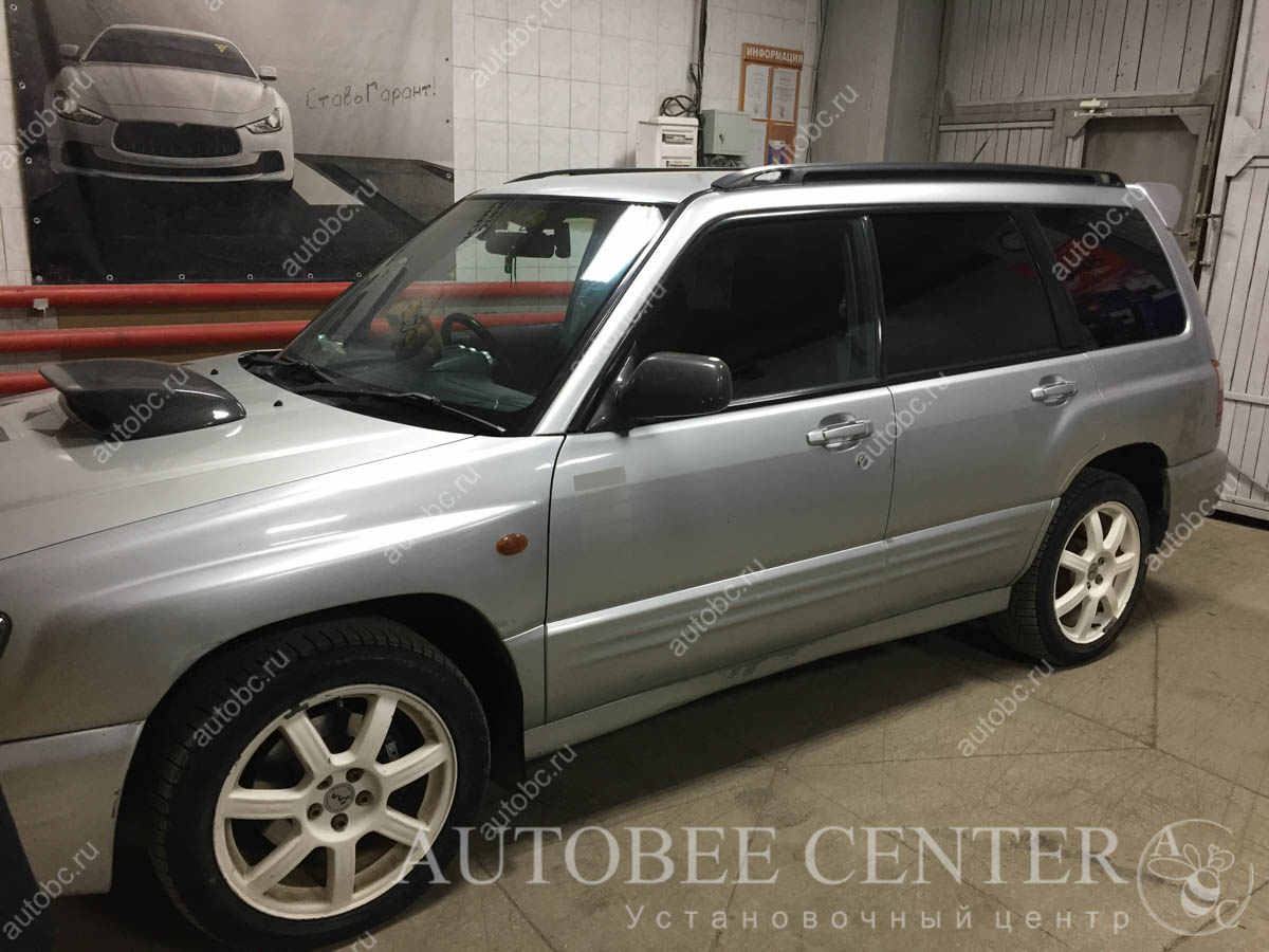 Subaru Forester (установка светодиодных линз)