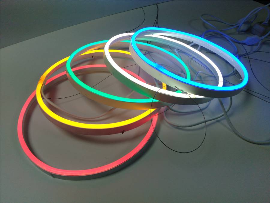 neon.jpg neon.jpg