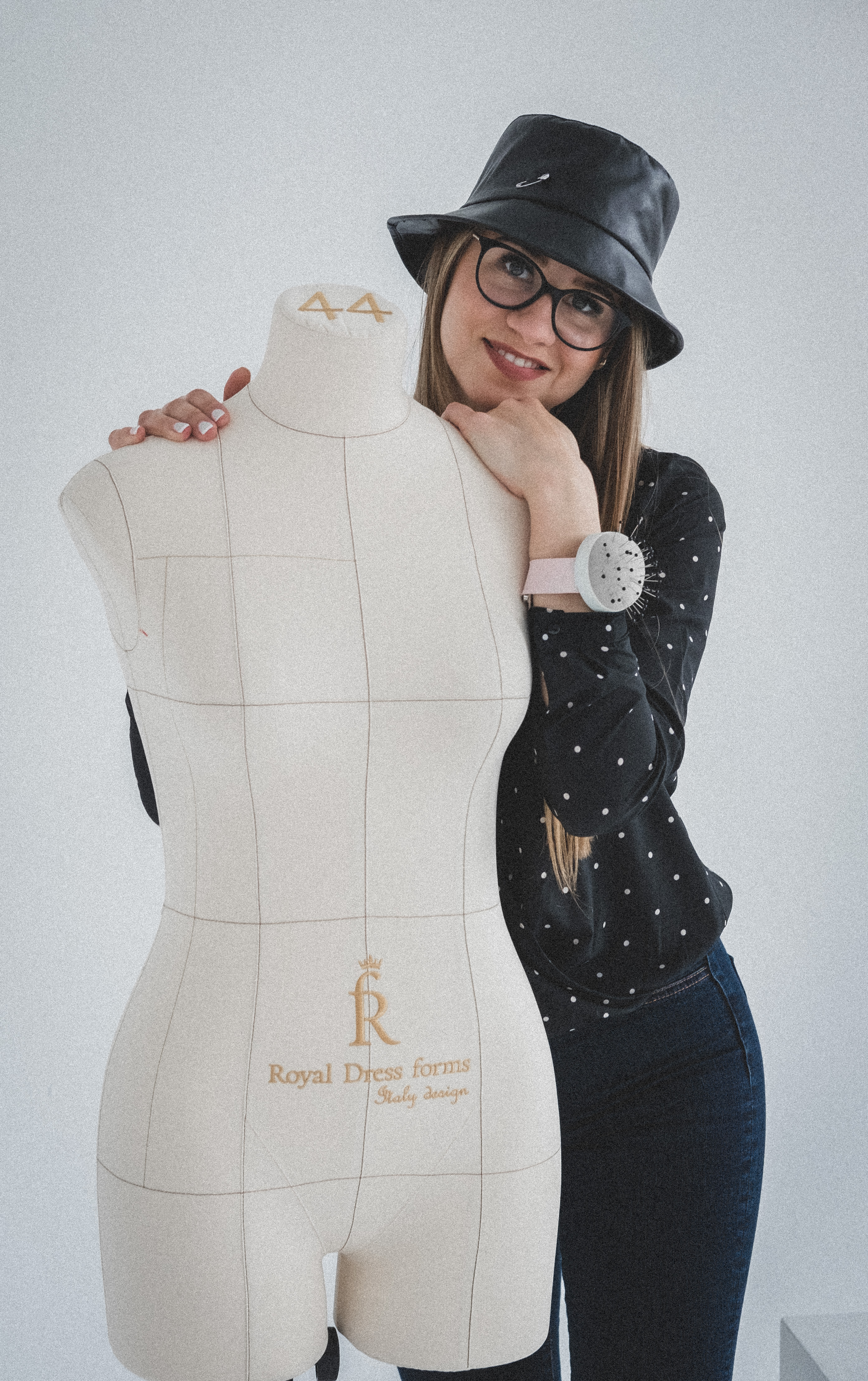 Лилия Гладкова и манекен Моника 44 размера от Royal Dress forms.