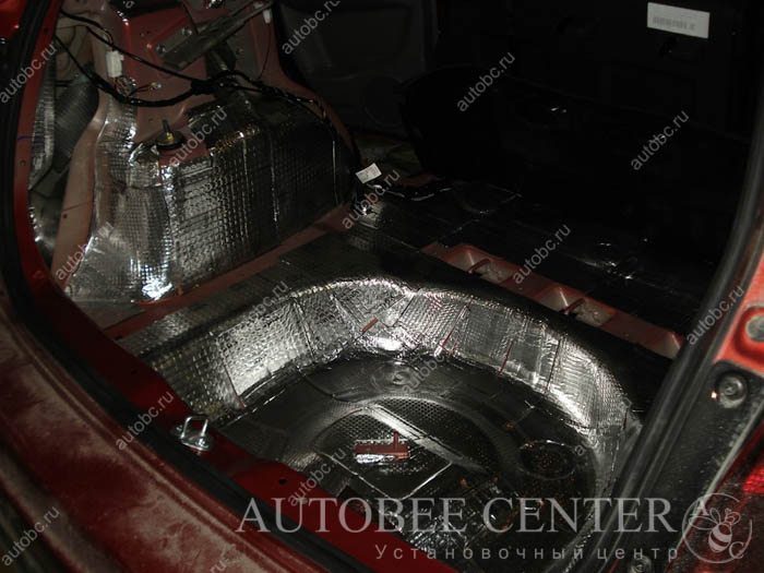 isolation-full_Suzuki_SX4_011.jpg