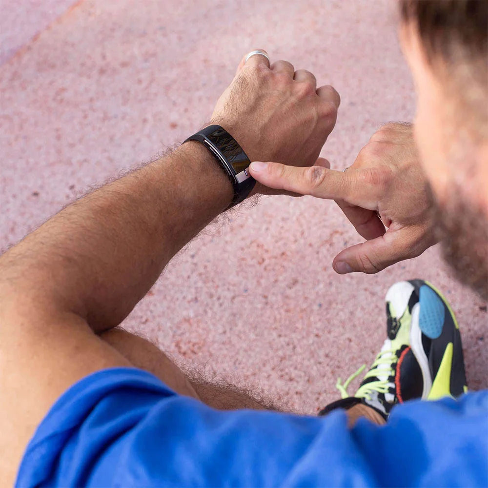 fitnes-treker-HEALTHBAND