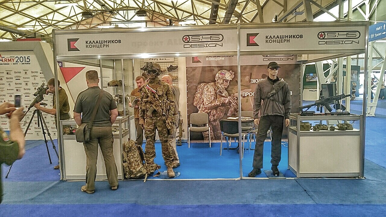 КОНЦЕРН_КАЛАШНИКОВ_И_5.45_DESIGN_на_выставке_Армия_2015__4_.jpg