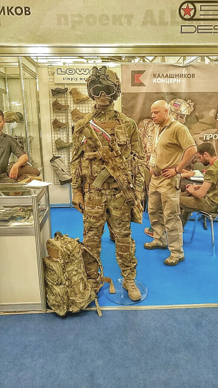 КОНЦЕРН_КАЛАШНИКОВ_И_5.45_DESIGN_на_выставке_Армия_2015__24_.jpg