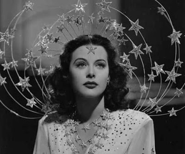 Актриса Хайди Ламарр (Hedy Lamarr) в фильме 1941 г. Ziegfeld Girl Актриса Хайди Ламарр (Hedy Lamarr) в фильме 1941 г. Ziegfeld Girl