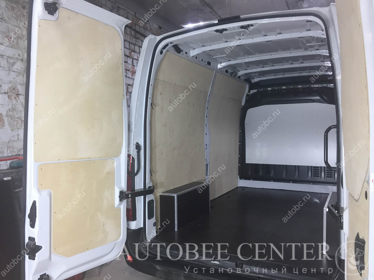 Renault Master (Обшивка кузова фанерой)