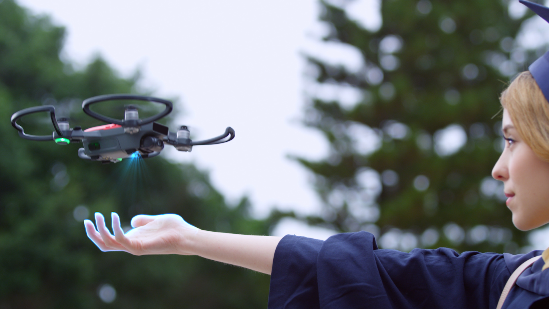 Купить квадрокоптер DJI в Москве.