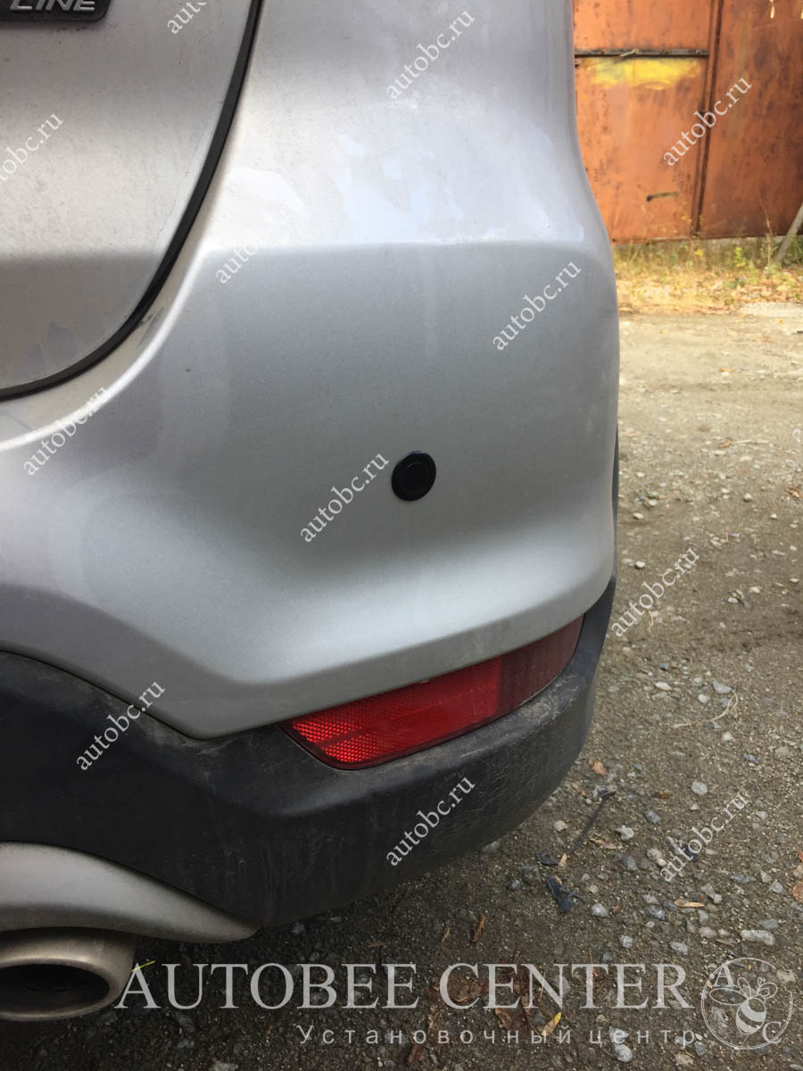 Kia Rio X-Line (установка парктроника)