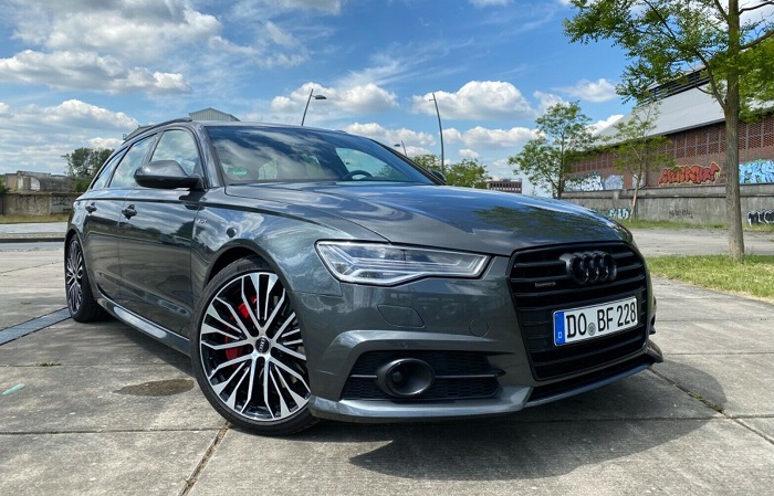 AUDI Avant вид сбоку
