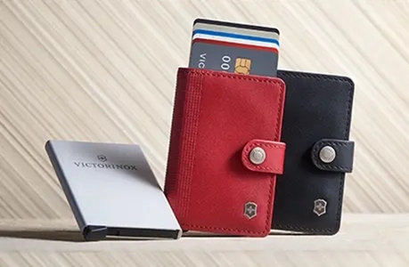 Кошельки Victorinox