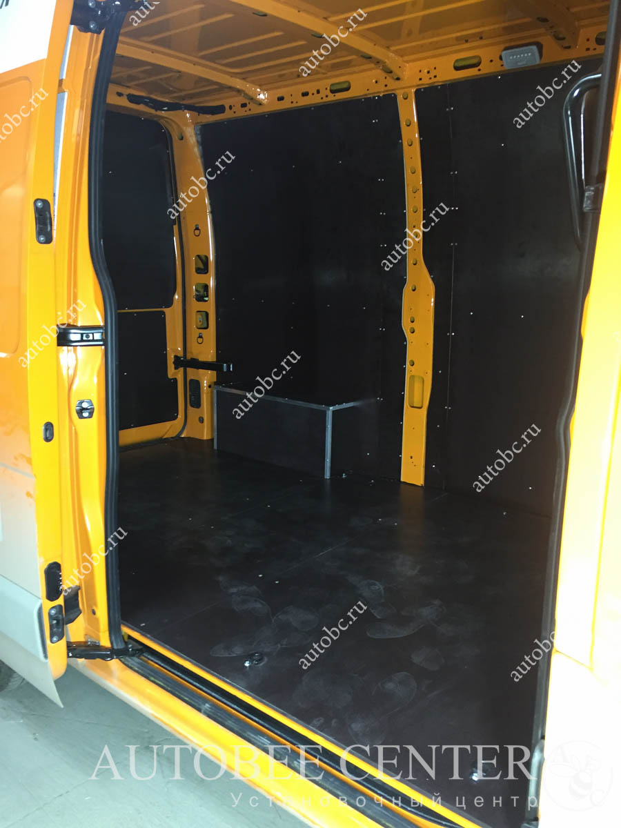 Renault Master (обшивка ламинированной фанерой)