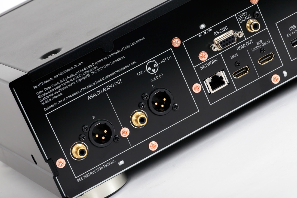 Blu-ray проигрыватель Pioneer UDP-LX800
