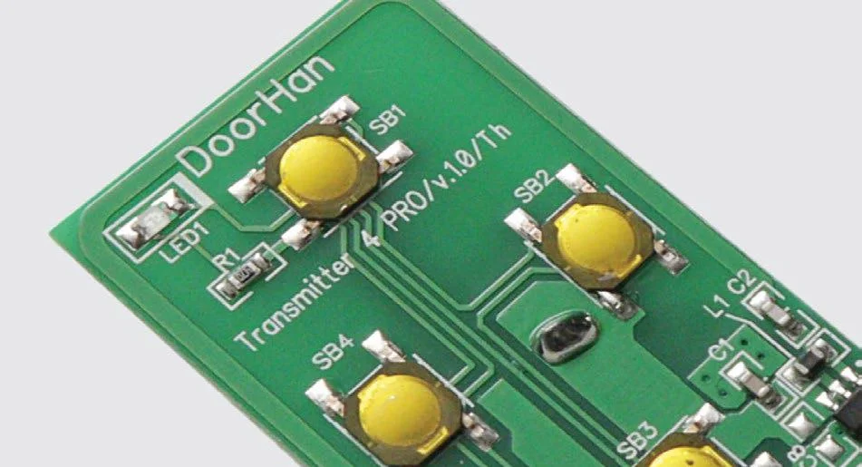 Надпись "DoorHan" на оригинальном пульте img57.webp