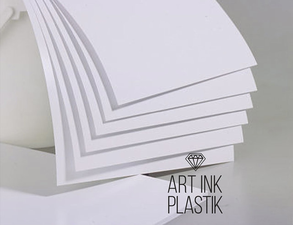 Белая синтетическая бумага Art Ink Plastik — стопка листов