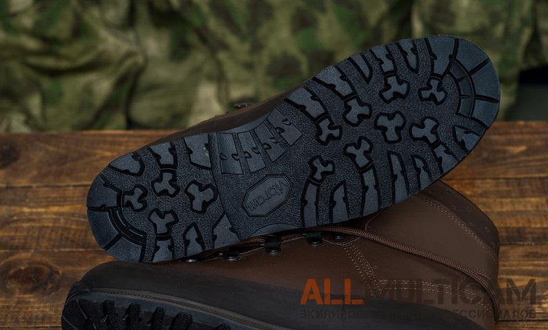 Трекинговые ботинки Mountain Boot GTX Lowa
